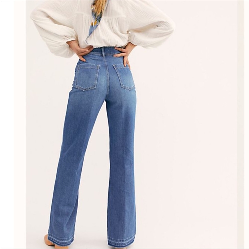 We The Free High rise flare jeans raw hem - Picture 2 of 8